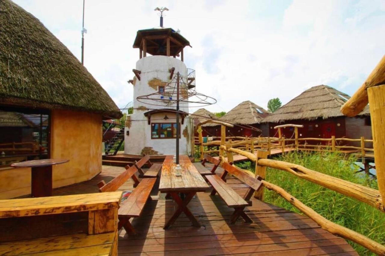 Overwater Cottage - Slovak Tahiti, Szenc Kültér fotó